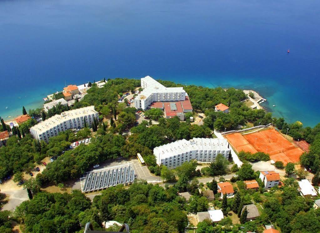 Depadansa Marina & Primorka Hotel Omisalj Bagian luar foto