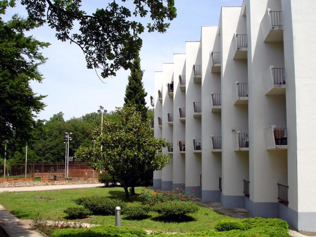 Depadansa Marina & Primorka Hotel Omisalj Bagian luar foto